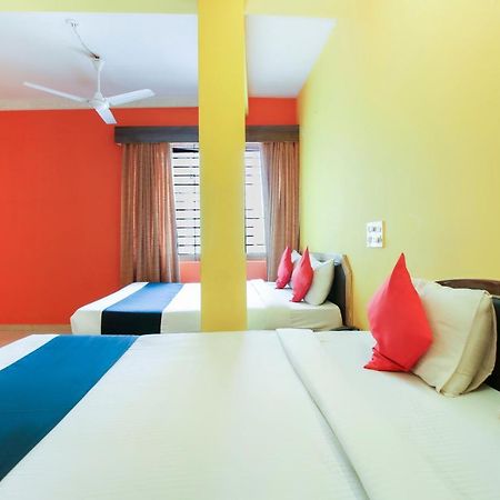 Capital O 71729 Lucky Inn บังกาลอร์ ภายนอก รูปภาพ