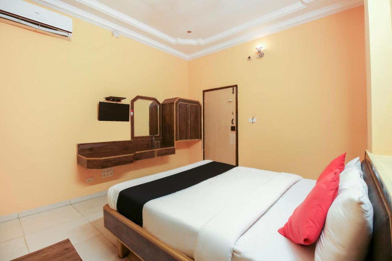 Capital O 71729 Lucky Inn บังกาลอร์ ภายนอก รูปภาพ